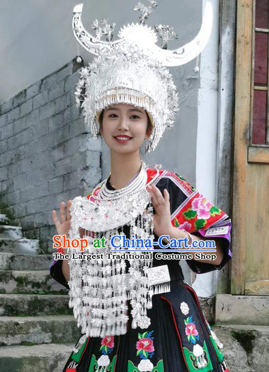 China Miao Nationality Performance Clothing Xiangxi Minority Dance Costumes Hmong Ethnic Woman Black Dress and Headwear