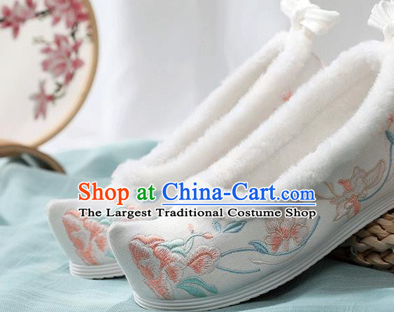 China Handmade White Cloth Hanfu Shoes Traditional Embroidered Shoes National Winter Cotton Shoes