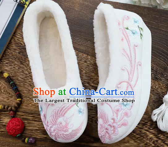 China National Woman Winter Shoes Traditional Embroidered Pearls White Cloth Shoes Folk Dance Shoes