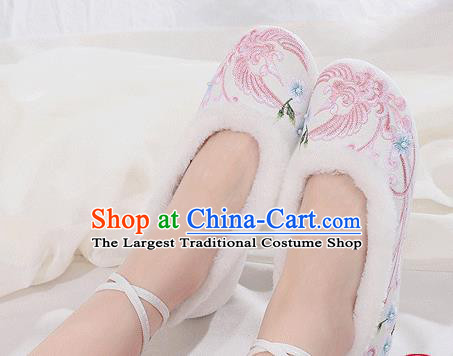 China National Woman Winter Shoes Traditional Embroidered Pearls White Cloth Shoes Folk Dance Shoes