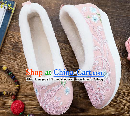 China Traditional Embroidered Pearls Pink Cloth Shoes Folk Dance Shoes National Woman Winter Shoes