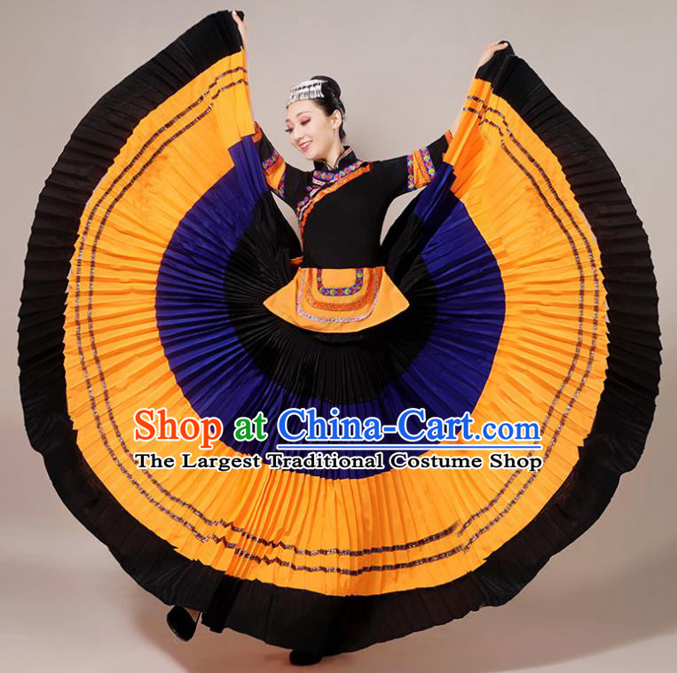 China Xiangxi Ethnic Performance Outfits Yi Minority Folk Dance Dress Nationality Clothing and Silver Hair Comb