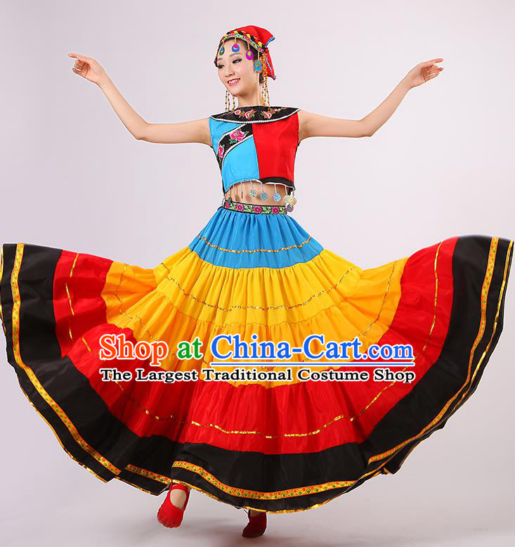 China Yi Nationality Clothing Guangxi Ethnic Performance Outfits Yi Minority Folk Dance Dress and Headwear