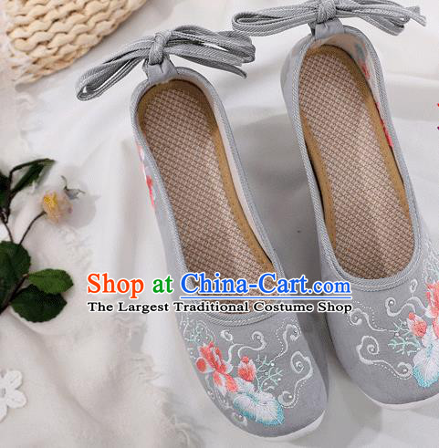 China Traditional Embroidered Lotus Grey Shoes Handmade Cloth Platform Shoes