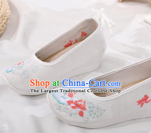China Handmade Cloth Platform Shoes Traditional Embroidered Lotus White Shoes
