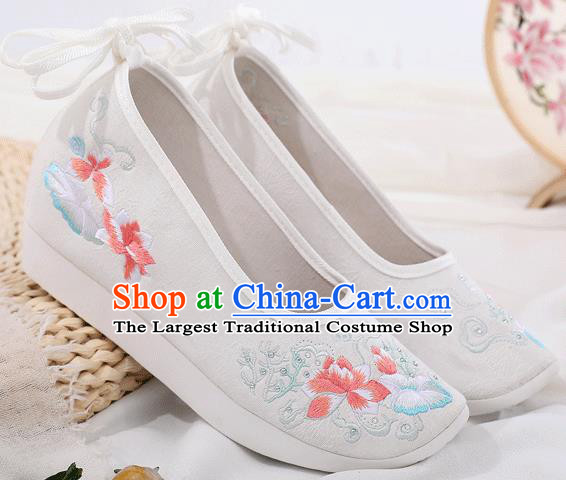China Handmade Cloth Platform Shoes Traditional Embroidered Lotus White Shoes