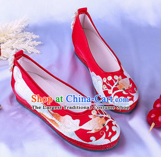 China Traditional Handmade Red Cloth Shoes Classical Wedding Shoes National Embroidery Goldfish Shoes