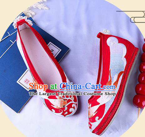 China Traditional Handmade Red Cloth Shoes Classical Wedding Shoes National Embroidery Goldfish Shoes
