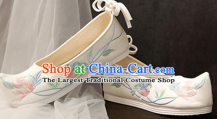 China Embroidery Flower Bird Beige Cloth Shoes Traditional Ming Dynasty Princess Shoes Ancient Hanfu Shoes