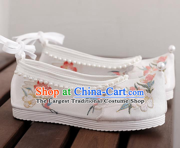 Chinese Classical Embroidered Shoes National Woman Summer Shoes Traditional Folk Dance White Cloth Shoes