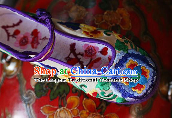 Chinese Yunnan Ethnic Folk Dance Shoes Hand Embroidered Shoes Traditional National Strong Cloth Soles Shoes