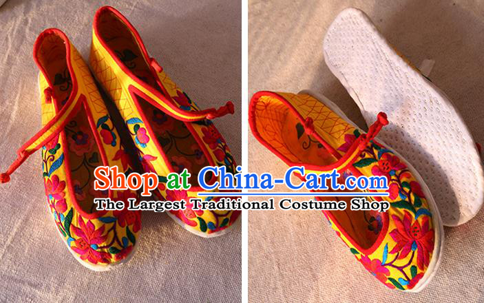 Chinese Yi Ethnic Folk Dance Shoes Handmade Embroidered Yellow Shoes Traditional Strong Cloth Soles Shoes