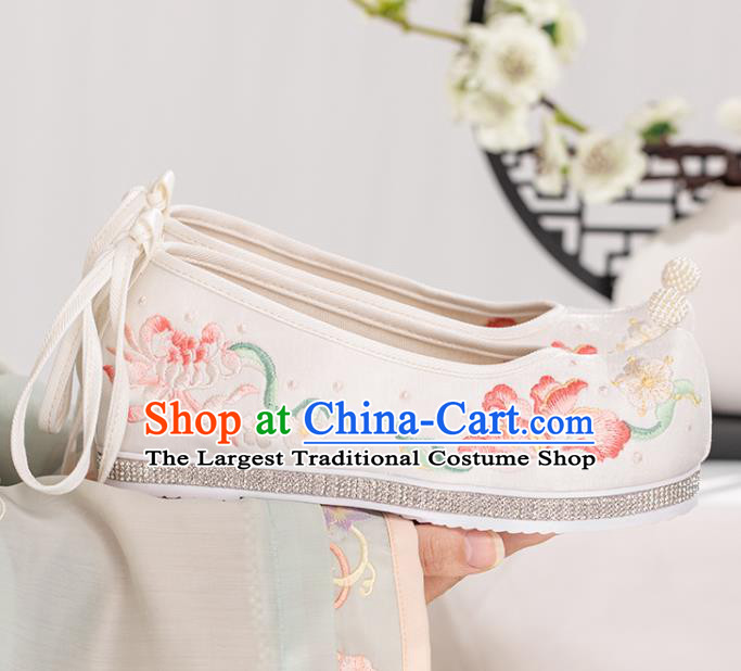 China Handmade White Cloth Shoes Ancient Princess Embroidered Shoes Traditional Hanfu Shoes Ming Dynasty Bow Shoes