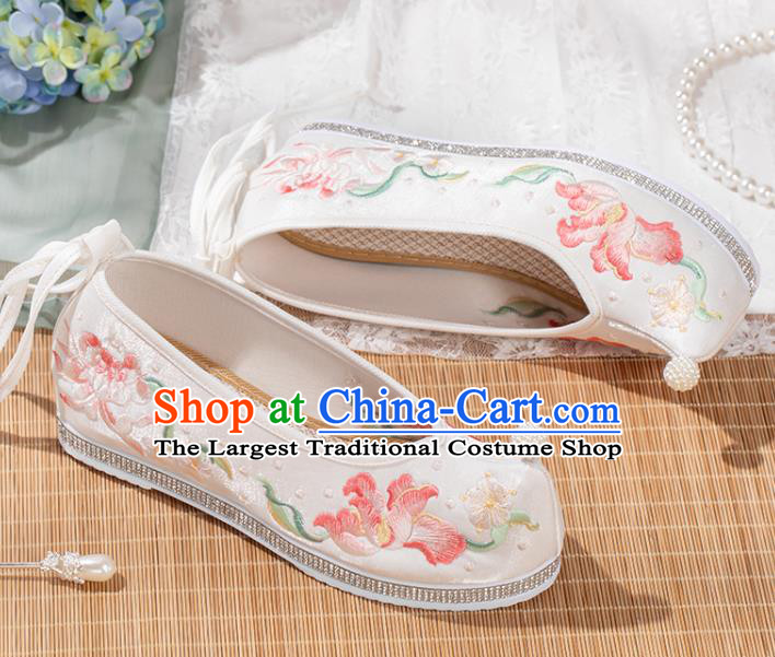 China Handmade White Cloth Shoes Ancient Princess Embroidered Shoes Traditional Hanfu Shoes Ming Dynasty Bow Shoes