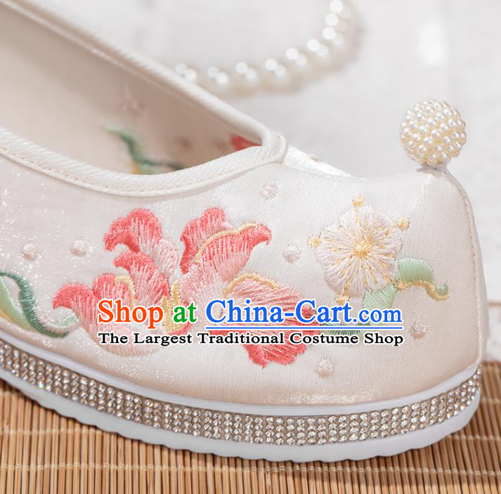 China Handmade White Cloth Shoes Ancient Princess Embroidered Shoes Traditional Hanfu Shoes Ming Dynasty Bow Shoes