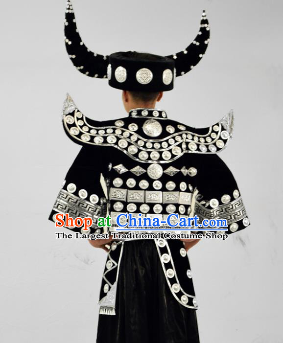 China Traditional Hmong Ethnic Male Festival Clothing Miao Nationality Stage Performance Garment Costume and Headwear