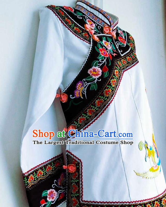 Chinese Ethnic Garment Guizhou Minority Top Wear Bouyei Nationality Embroidered Phoenix White Blouse