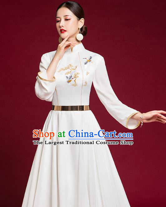 China Catwalks White Fashion Clothing Compere Dress Garment Stage Show Trailing Full Dress