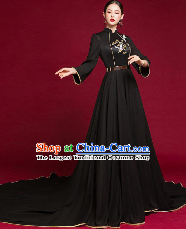 China Catwalks Fashion Embroidered Black Cheongsam Clothing Compere Qipao Dress Garment Stage Show Trailing Full Dress