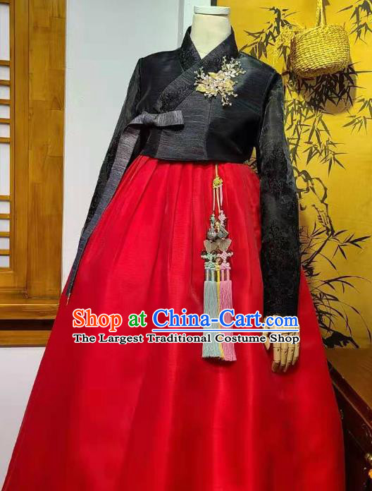 Asian Korea Wedding Hanbok Clothing Korean Bride Black Blouse and Red Dress Garments Traditional Fashion