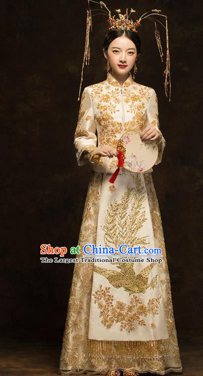 China Traditional Bride Costumes Wedding Toast Dress Classical Embroidered Phoenix Golden Xiuhe Suits