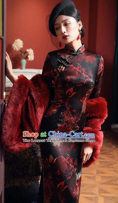 China Traditional Minguo Young Woman Black Silk Qipao Dress Classical Shanghai Cheongsam