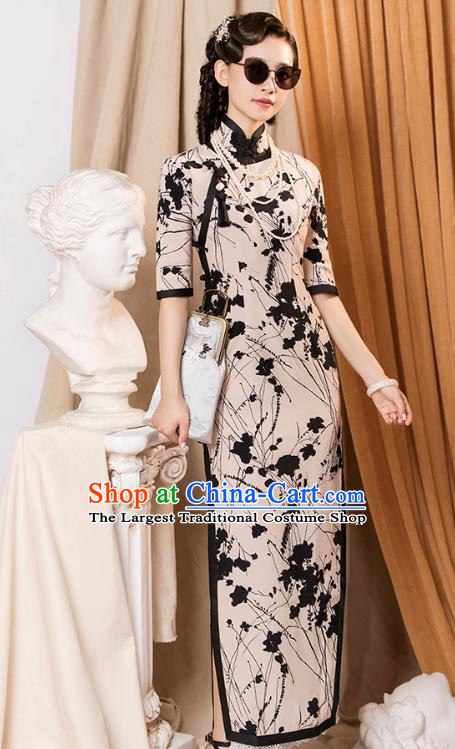 China Classical Apricot Silk Cheongsam Traditional Minguo Old Shanghai Slant Opening Qipao Dress