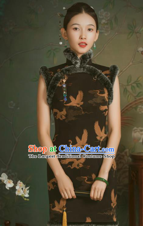 China Classical Crane Pattern Brown Sleeveless Cheongsam Traditional Minguo Gambiered Guangdong Gauze Qipao Dress