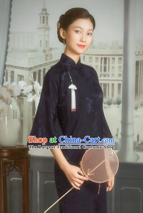 China Classical Old Shanghai Lady Navy Silk Cheongsam Traditional Minguo Wide Sleeve Qipao Dress