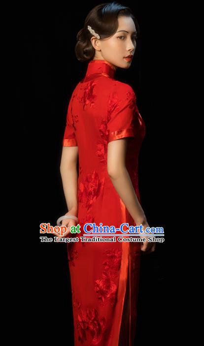China Classical Wedding Bride Cheongsam Traditional Minguo Young Woman Red Silk Qipao Dress