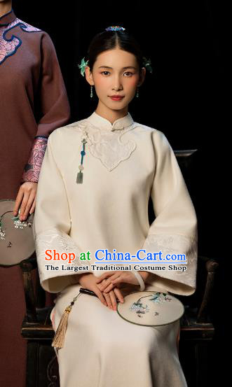 Republic of China Classical White Woolen Cheongsam Traditional Minguo Young Woman Winter Qipao Dress