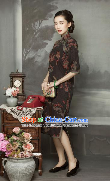 Republic of China Young Woman Deep Brown Silk Cheongsam Traditional Minguo Beijing Qipao Dress