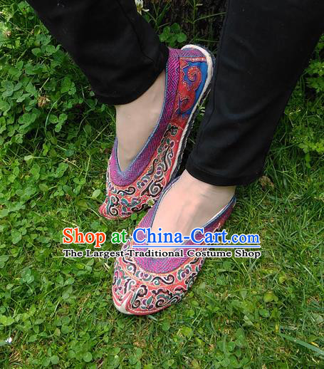 Chinese Traditional Yi Nationality Shoes Yunnan Ethnic Shoes National Embroidered Shoes Handmade Violet Brocade Shoes