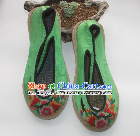 Chinese Traditional Yunnan Bai Nationality Woman Shoes National Strong Cloth Soles Shoes Handmade Green Embroidered Shoes