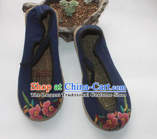 Chinese Handmade Navy Embroidered Shoes Traditional Yunnan Bai Ethnic Woman Shoes National Strong Cloth Soles Shoes