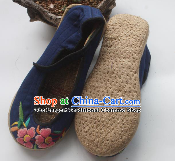 Chinese Handmade Navy Embroidered Shoes Traditional Yunnan Bai Ethnic Woman Shoes National Strong Cloth Soles Shoes