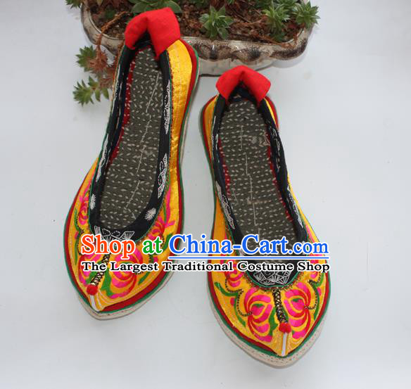 Chinese Ethnic Woman Shoes Handmade Yellow Satin Embroidered Shoes Traditional Yi Nationality Shoes National Strong Cloth Soles Shoes