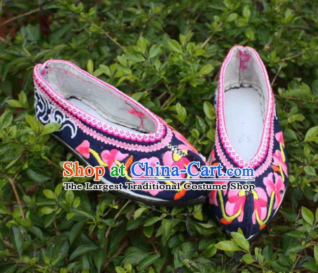 Chinese Ethnic Female Shoes Traditional Yi Nationality Shoes National Deep Blue Embroidered Shoes Handmade Strong Cloth Soles Shoes