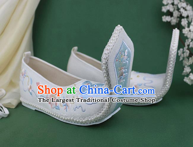 Chinese Traditional Zhou Dynasty Hanfu Shoes Ancient Princess Shoes Embroidered Butterfly White Cloth Shoes