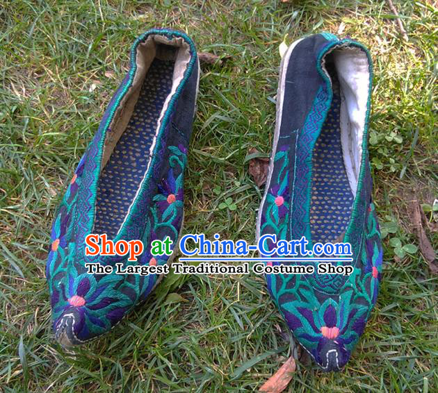 Chinese National Navy Cloth Shoes Traditional Folk Dance Shoes Yunnan Ethnic Embroidered Shoes