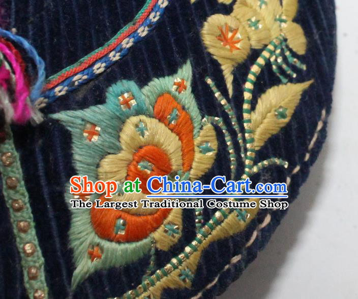 Chinese Traditional Navy Corduroy Embroidered Shoes Yi Nationality Dance Shoes Handmade Yunnan Ethnic Cloth Shoes