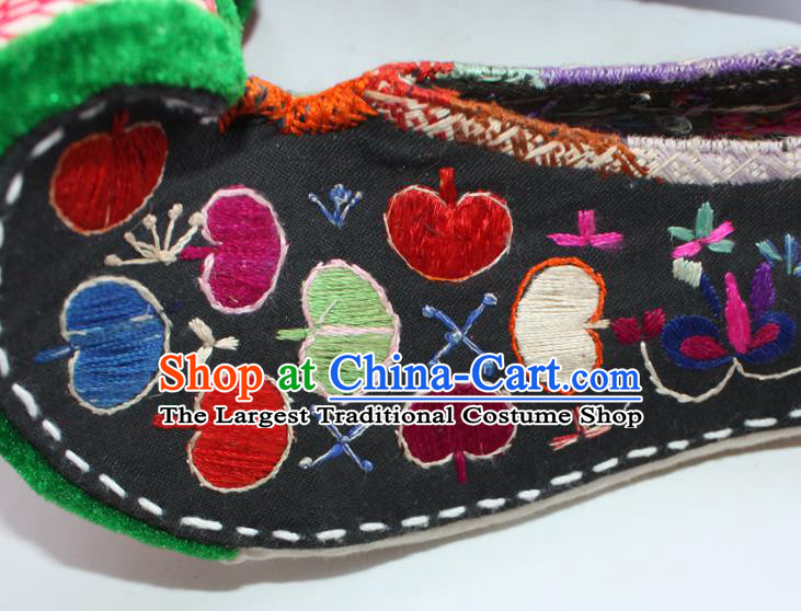 Chinese Traditional Court Embroidered Shoes Handmade Yi Nationality Shoes Yunnan Ethnic Black Cloth Shoes