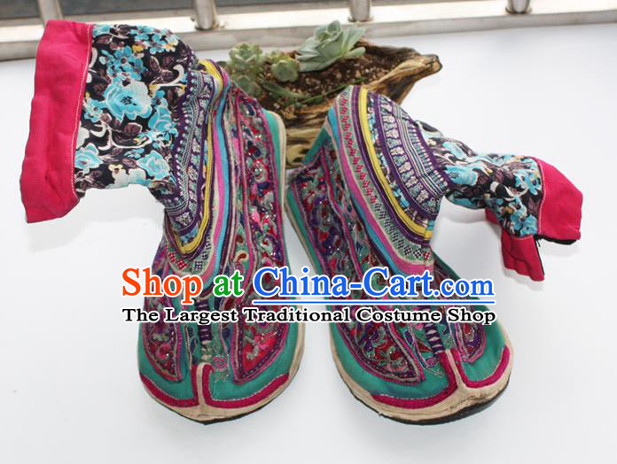 China Yunnan Full Embroidered Boots Handmade Yi Nationality Dance Shoes