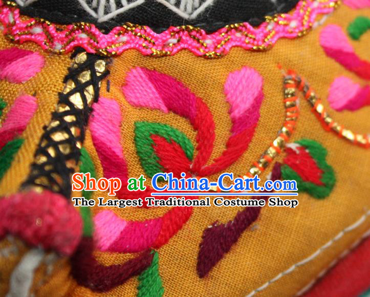 Chinese Yi Nationality Embroidered Shoes Yunnan National Woman Yellow Cloth Shoes Handmade Ethnic Folk Dance Shoes