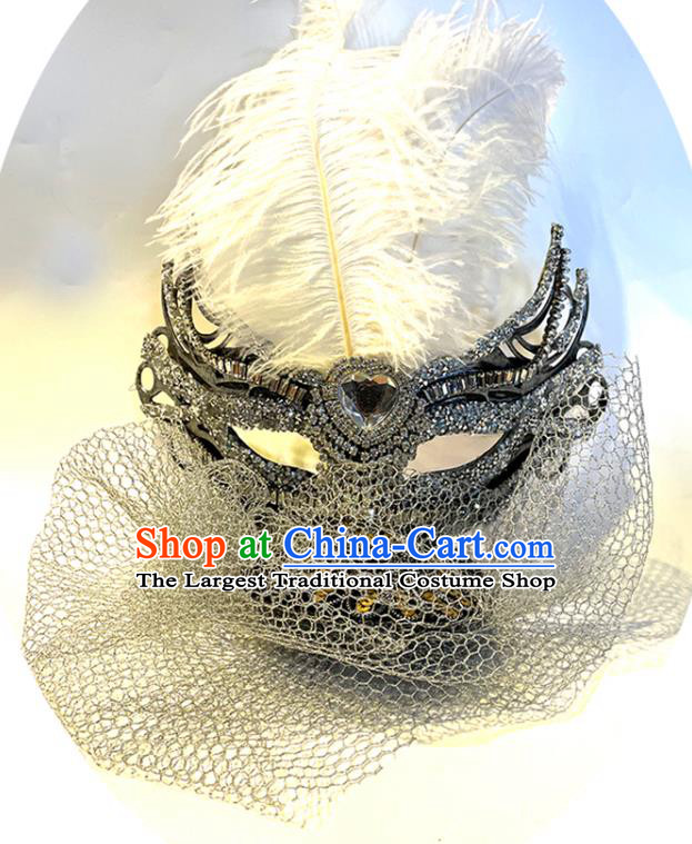Handmade Halloween Cosplay White Feather Face Mask Costume Party Gothic Queen Headpiece Brazil Carnival Crystal Mask