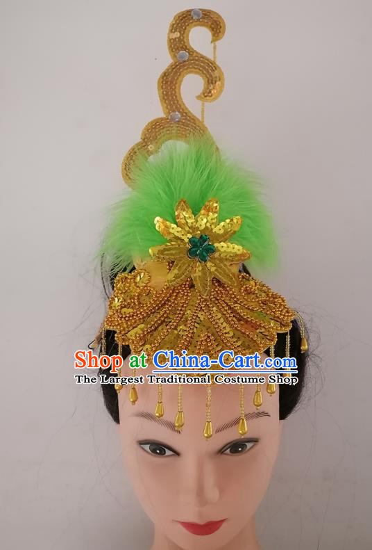 China Woman Group Dance Green Feather Hair Clasp Folk Dance Headpiece Traditional Yangko Dance Hair Crown