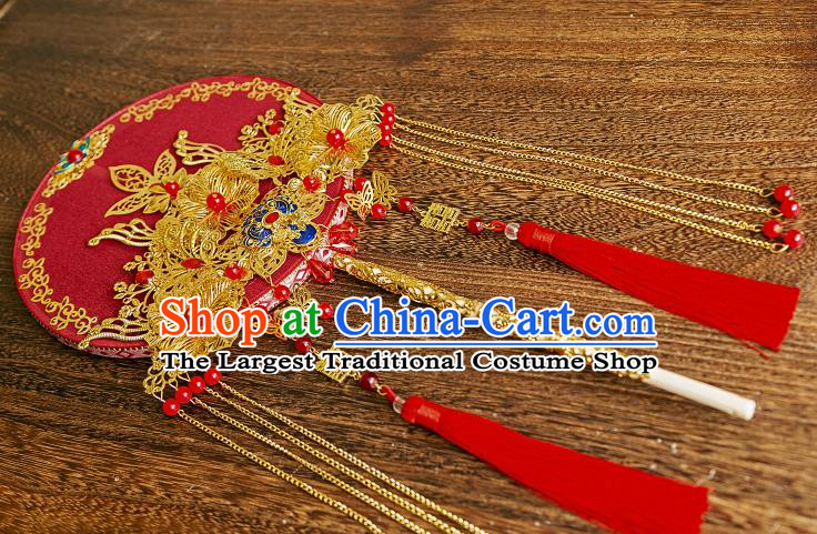 China Classical Dance Golden Tassel Fan Handmade Silk Circular Fan Traditional Wedding Red Fan Bride Palace Fan