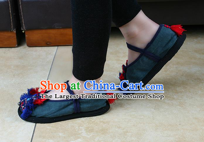 China Handmade Deep Green Canvas Shoes National Folk Dance Sandal Shoes Embroidered Tiger Head Shoes