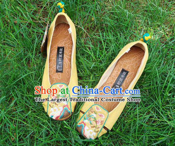 China Embroidered Yellow Canvas Shoes Handmade Old Beijing Cloth Shoes National Folk Dance Shoes