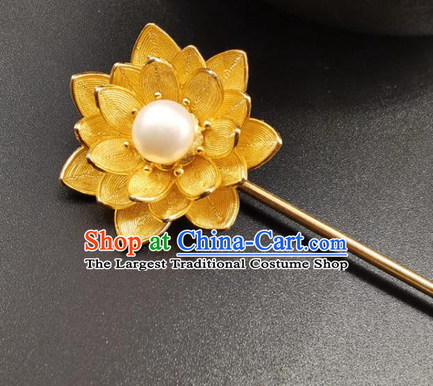 Chinese Traditional Wedding Hair Accessories Ancient Empress Phoenix Coronet Classical Gilding Butterfly Hair Crown Handmade Ming Dynasty Headpiece